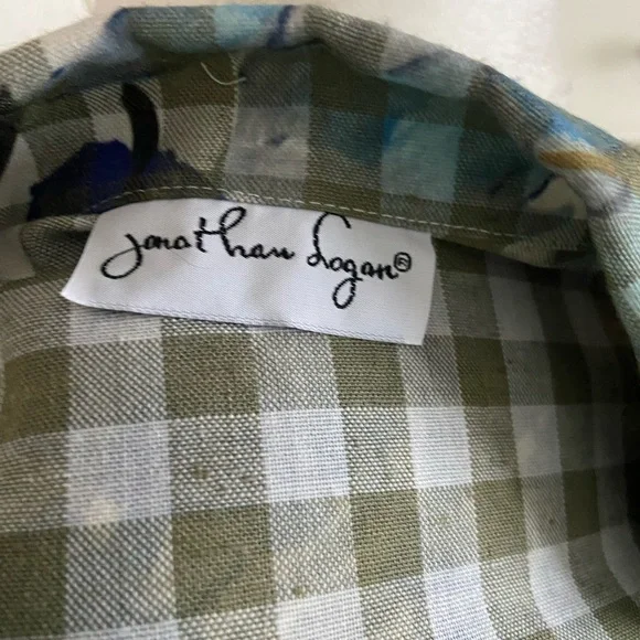 Jonathan Logan - Picture 3 of 3